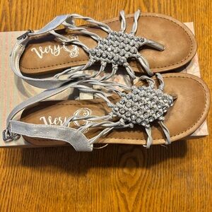 Very G sandals never worn new in box